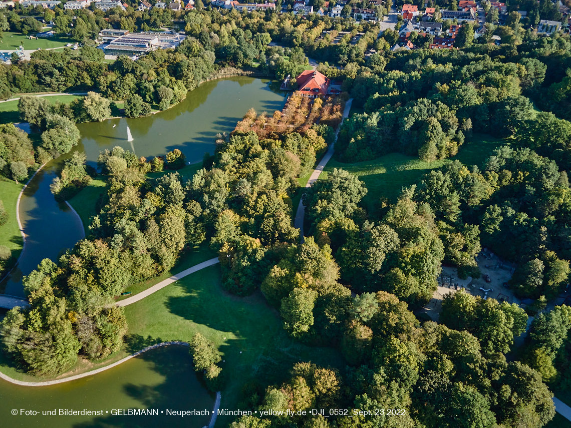 23.09.2022 - der Ostpark mir Biergarten und See in Neuperlach